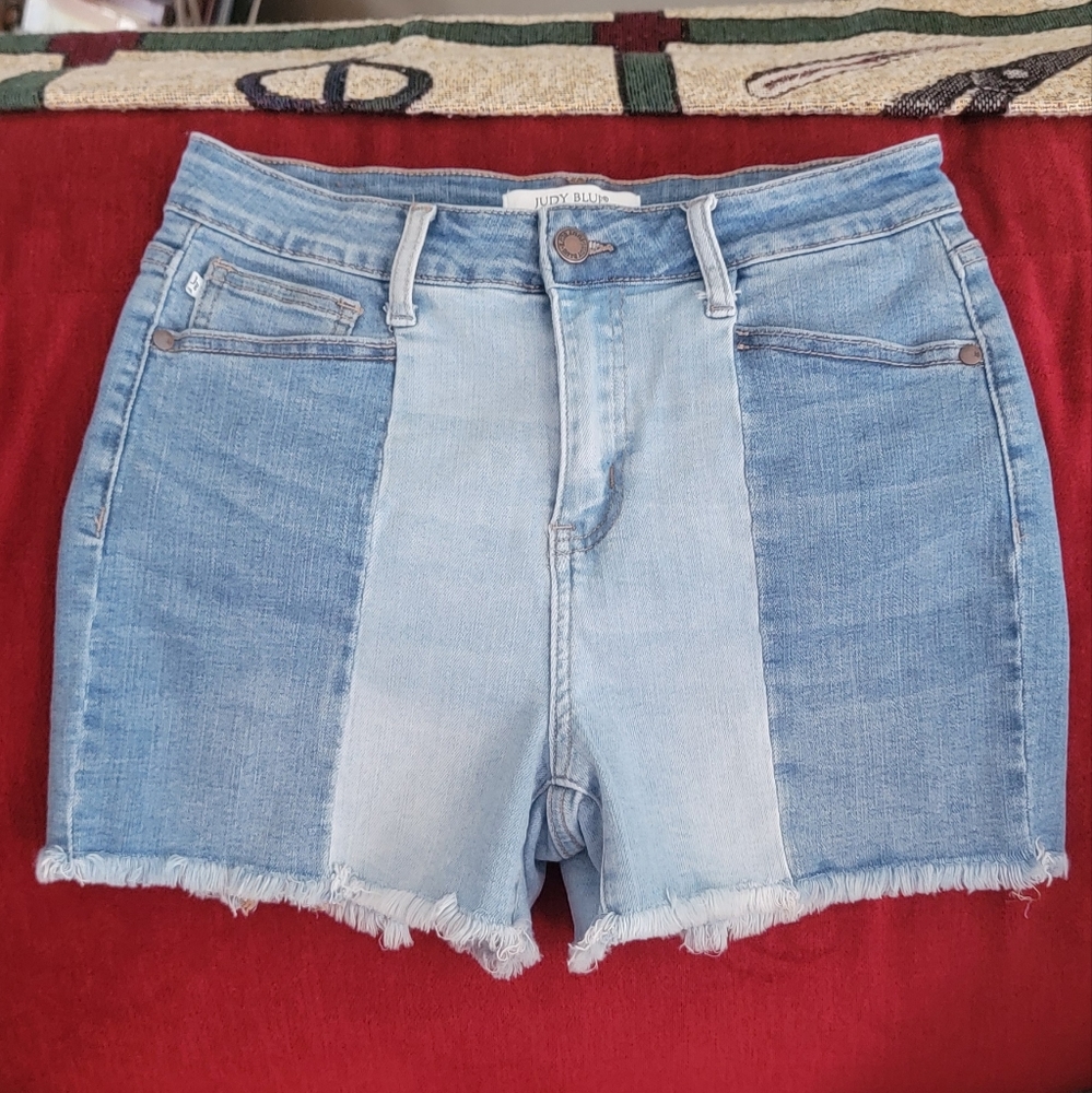 Womens Judy Blue color block jean shorts